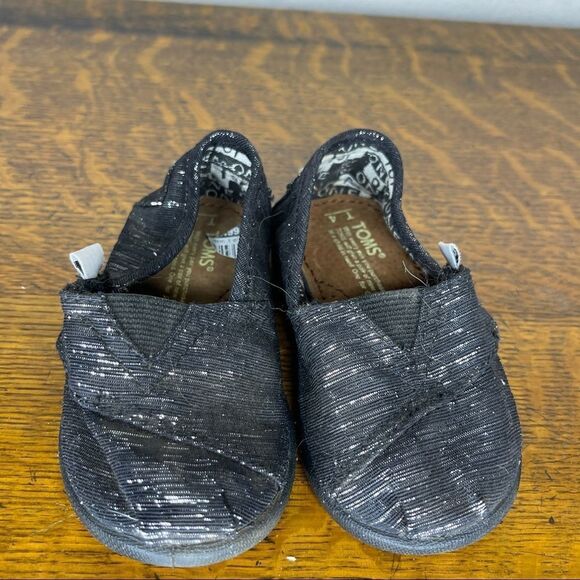 Tom's Metallic Black Flats‎ - Picture 8 of 8